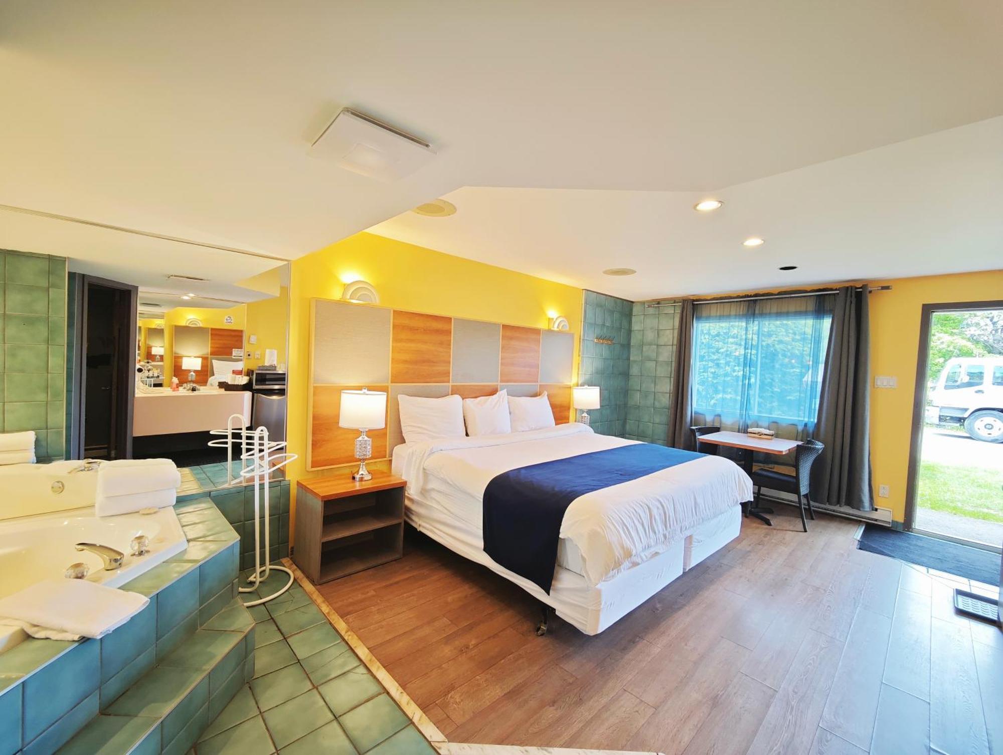 Motel Des Pentes Et Suites Saint-Sauveur Ngoại thất bức ảnh