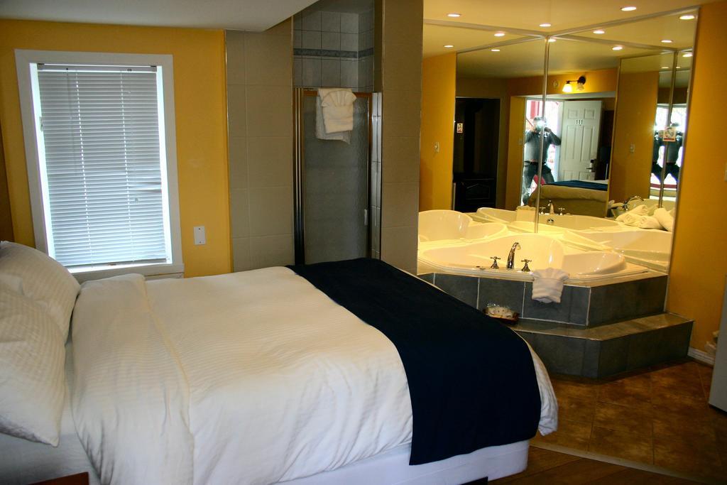 Motel Des Pentes Et Suites Saint-Sauveur Ngoại thất bức ảnh