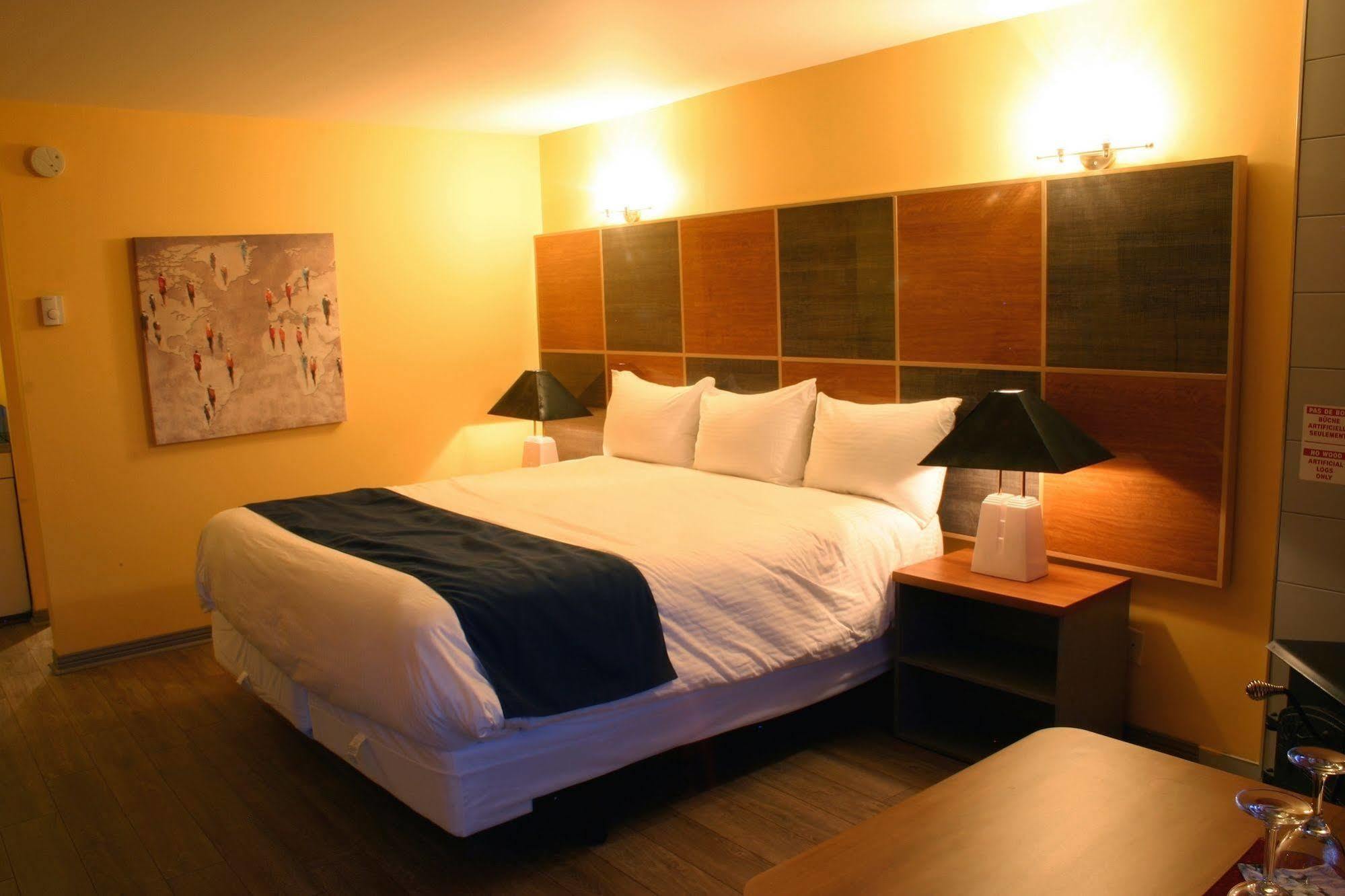 Motel Des Pentes Et Suites Saint-Sauveur Ngoại thất bức ảnh